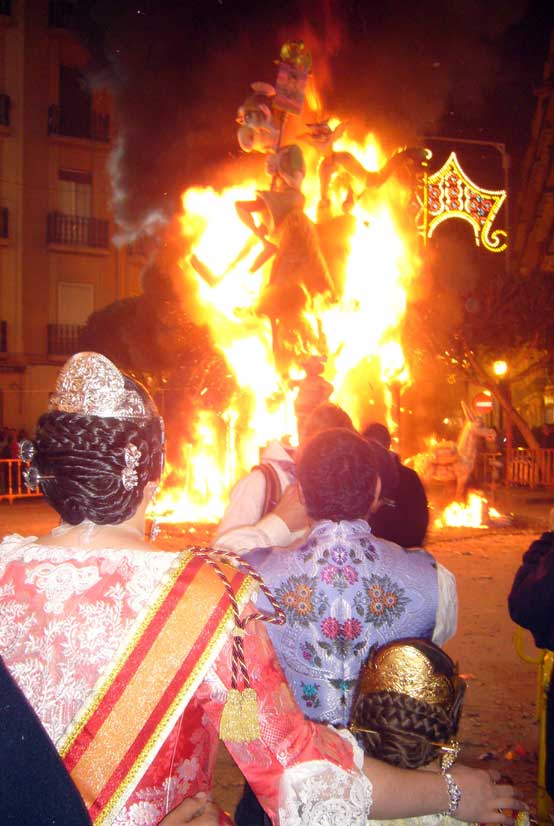 crema de las fallas valencia, falla cadiz literato azorin