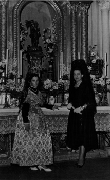 pilar sanchez de clavariesa y fina pons de valenciana 1958